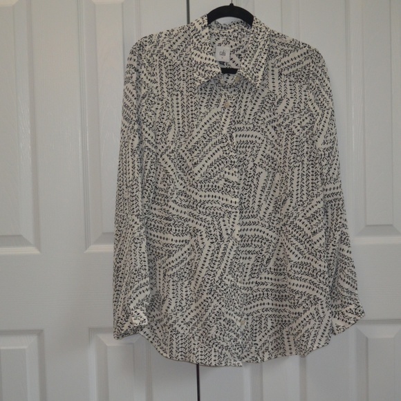 CAbi Style #3255 Split-Back Blouse - Picture 2 of 5